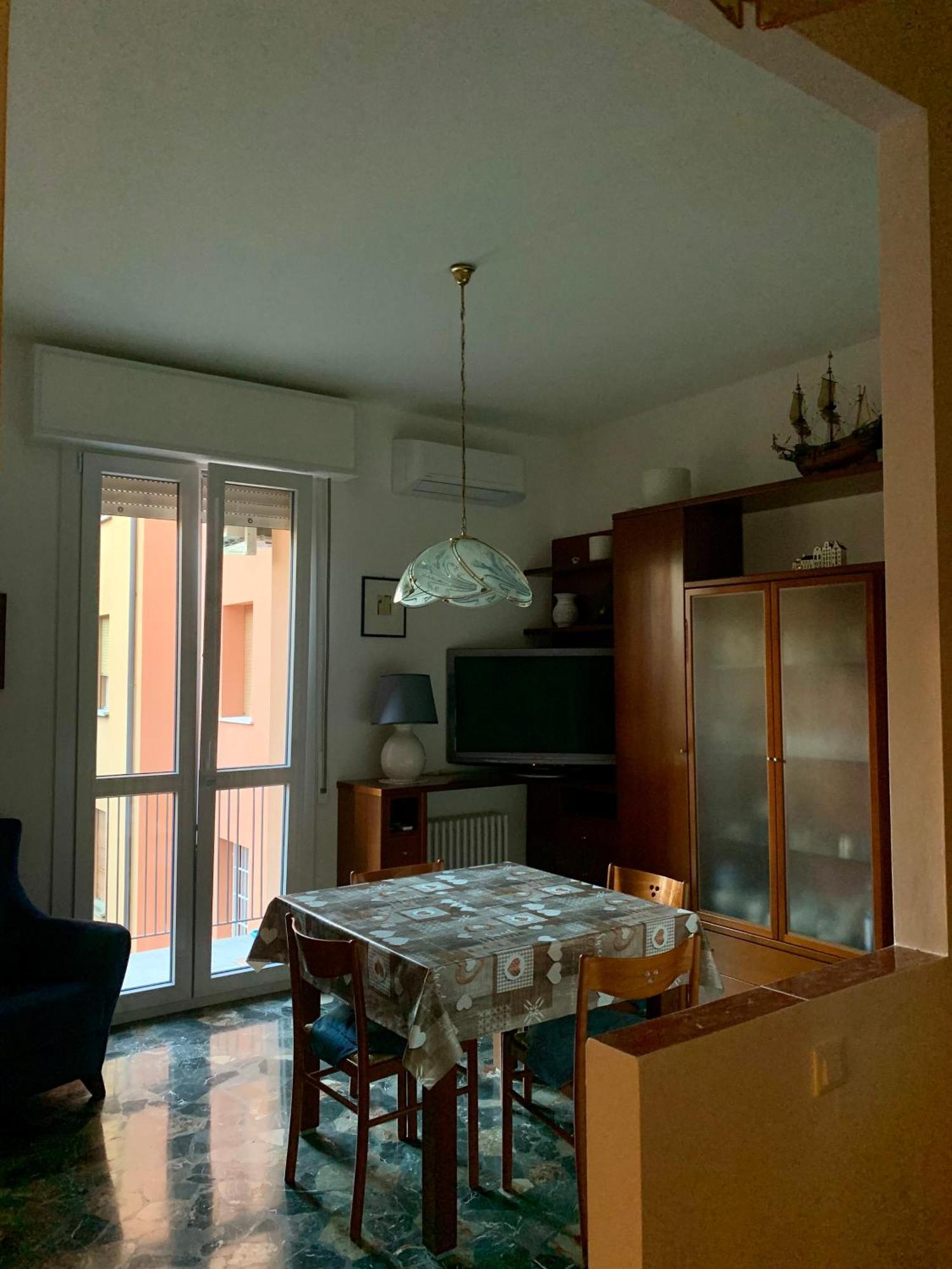Comfortable Apartament 2 Bedroom Suitable 2-5 Pax Bologna Bagian luar foto