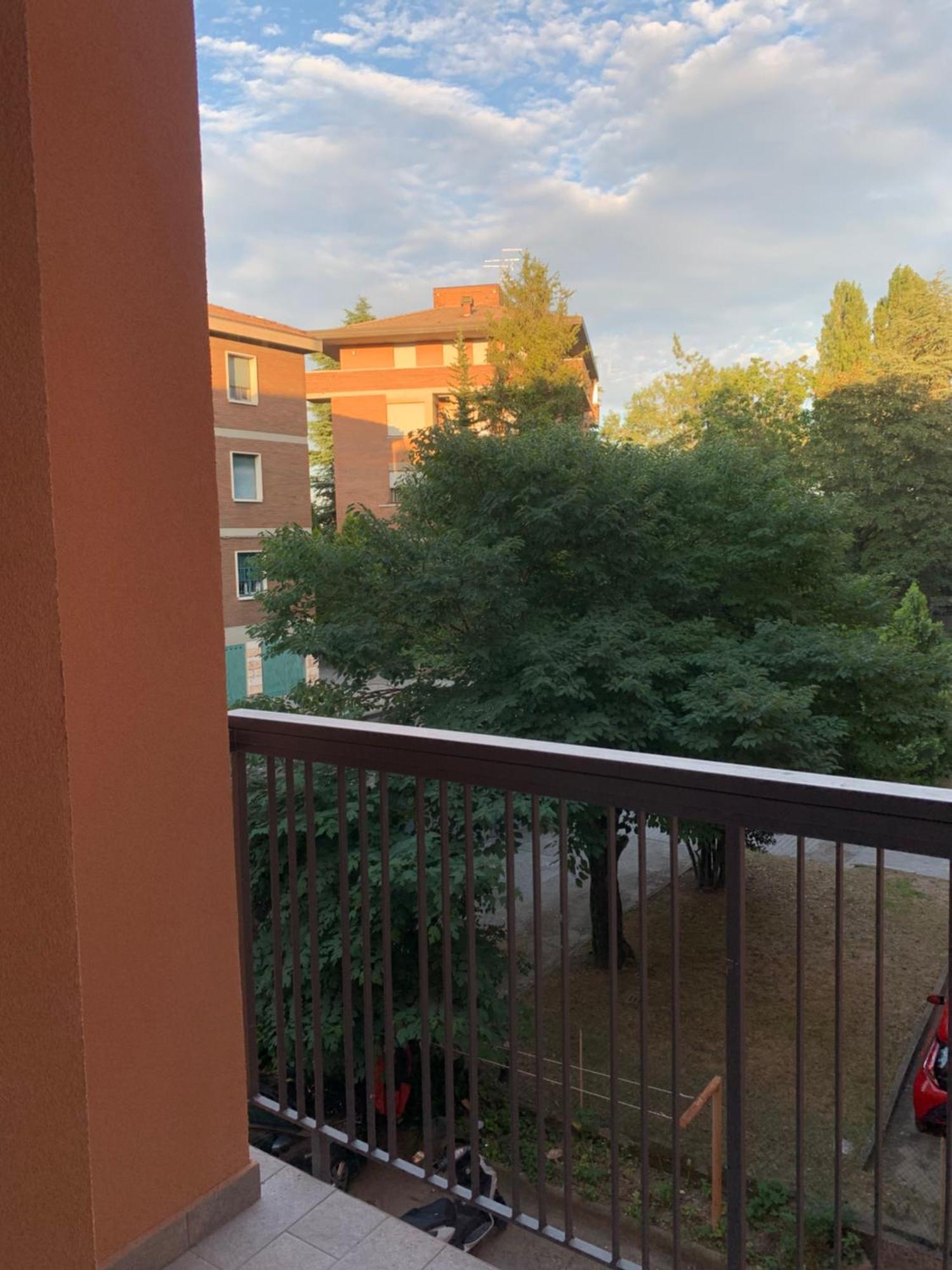 Comfortable Apartament 2 Bedroom Suitable 2-5 Pax Bologna Bagian luar foto