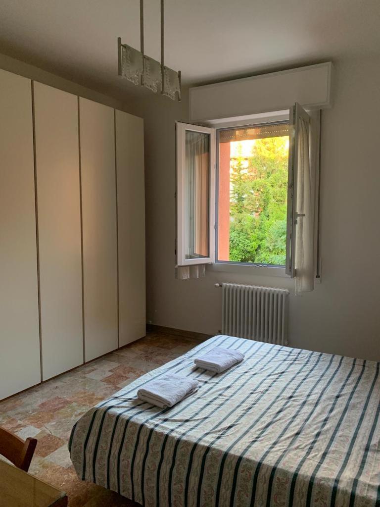 Comfortable Apartament 2 Bedroom Suitable 2-5 Pax Bologna Bagian luar foto